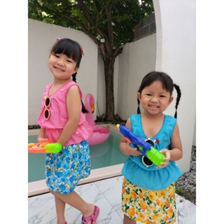 เสื้อคอกระเช้าเด็กติดโบว์ + กระโปรงลายดอก