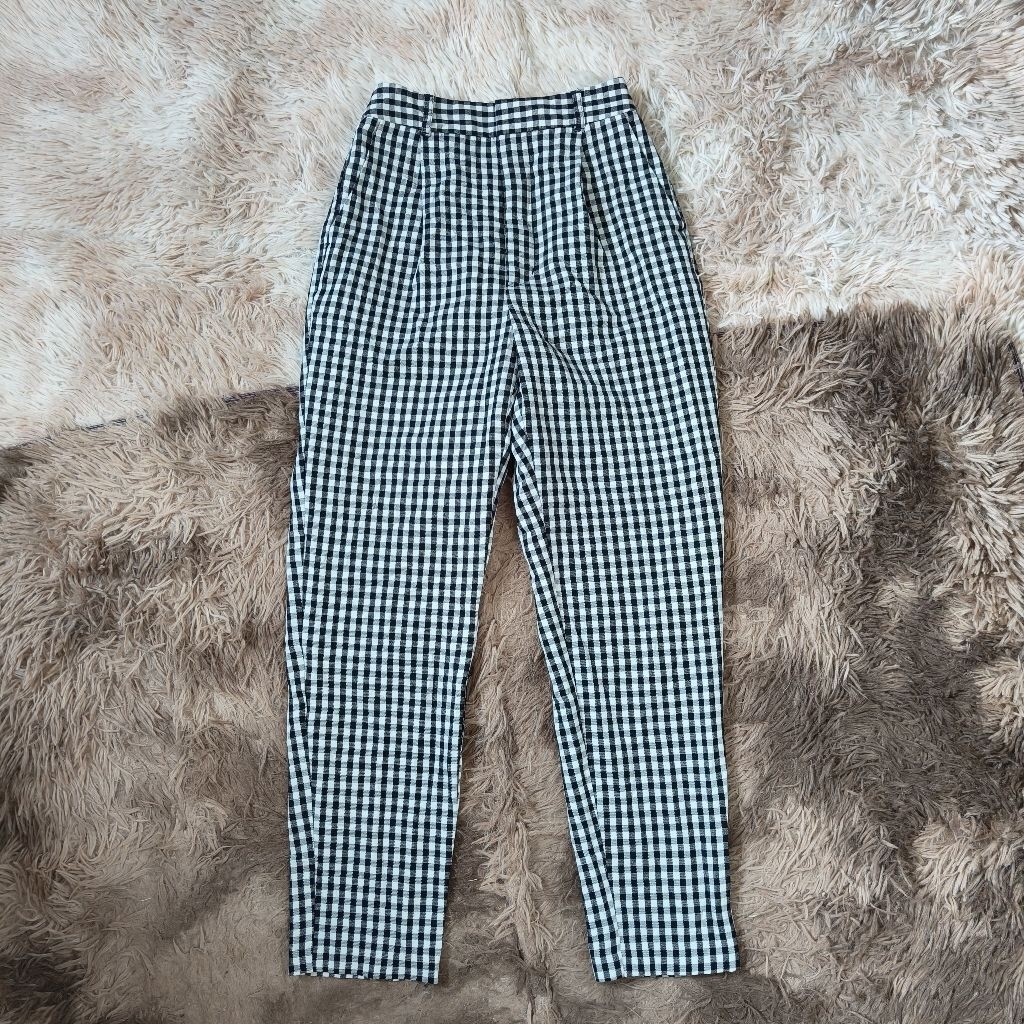 กางเกง Gu           .