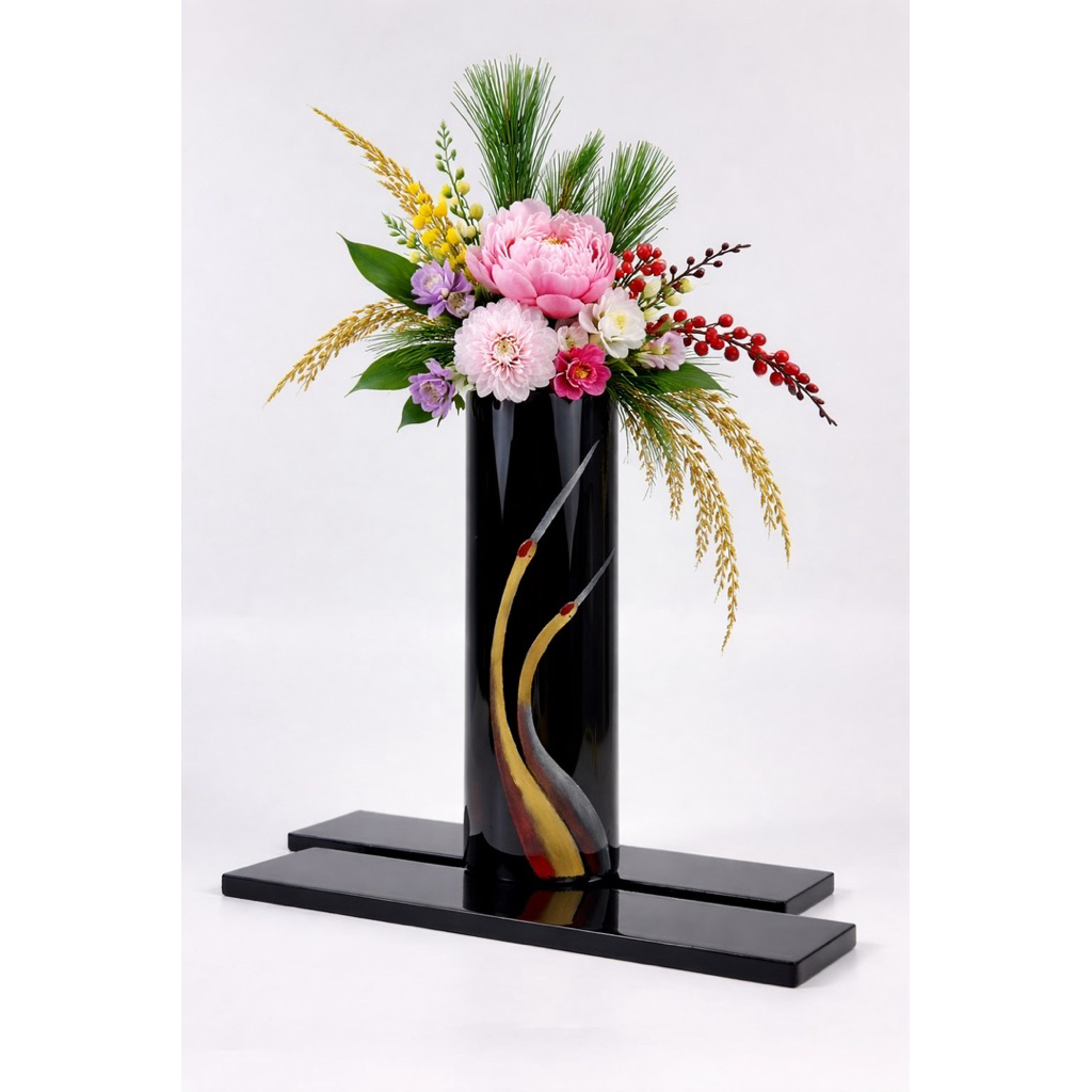 แจกันไม้เคลือบแลกเกอร์ Wajima ทรงกลม ศิลปะ Maki-e ผงเงิน-ผงทองคำ วาดลาย “นกกระเรียนคู่”