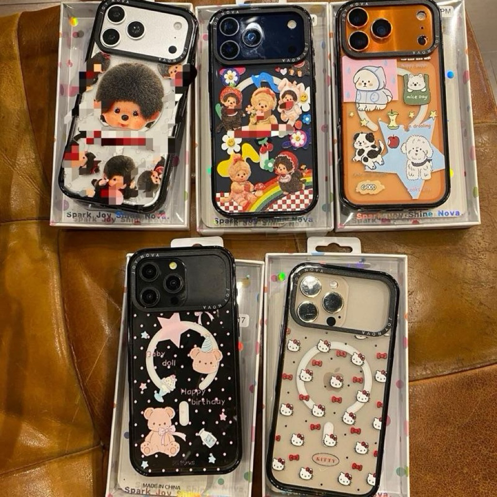 เคสอะครีลิคสกรีนลาย ขอบสีเทาดำผสมกลิตเตอร์ มีที่ชาร์จไรสาย งานขอบนิ่มหลังแข็ง