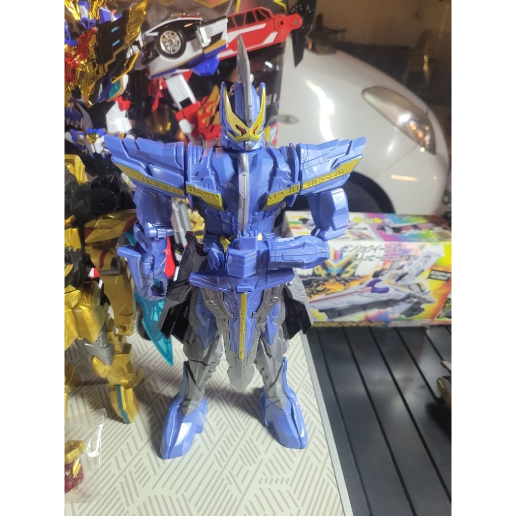 DX King Excalibur  จาก Kamen Rider Saber 