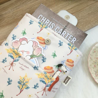 กระเป๋าใส่หนังสือผ้ากันน้ำ ♡ʕ·ᴥ·ʔ📚 ขนาด A5 | แนะนำใส่กับหนังสือที่ห่อปกใสเท่านั้น
