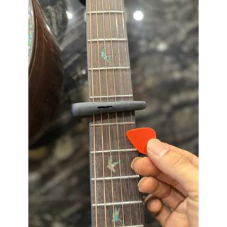 CAPO Guitar คาโป้กีต้าร์ วัสดุพลาสติก ABS น้ำหนักเบาแข็งแรง เสียบปิ๊กได้