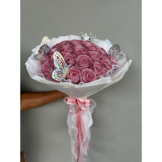 ช่อดอกกุหลาบกลิตเตอร์ แถมผีเสื้อและมงกุฎฟรีค่ะ