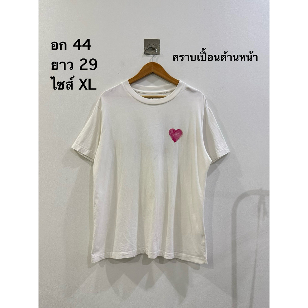 เสื้อยืดขาวสกรีนลาย treasure x uniqlo ไซส์ XL