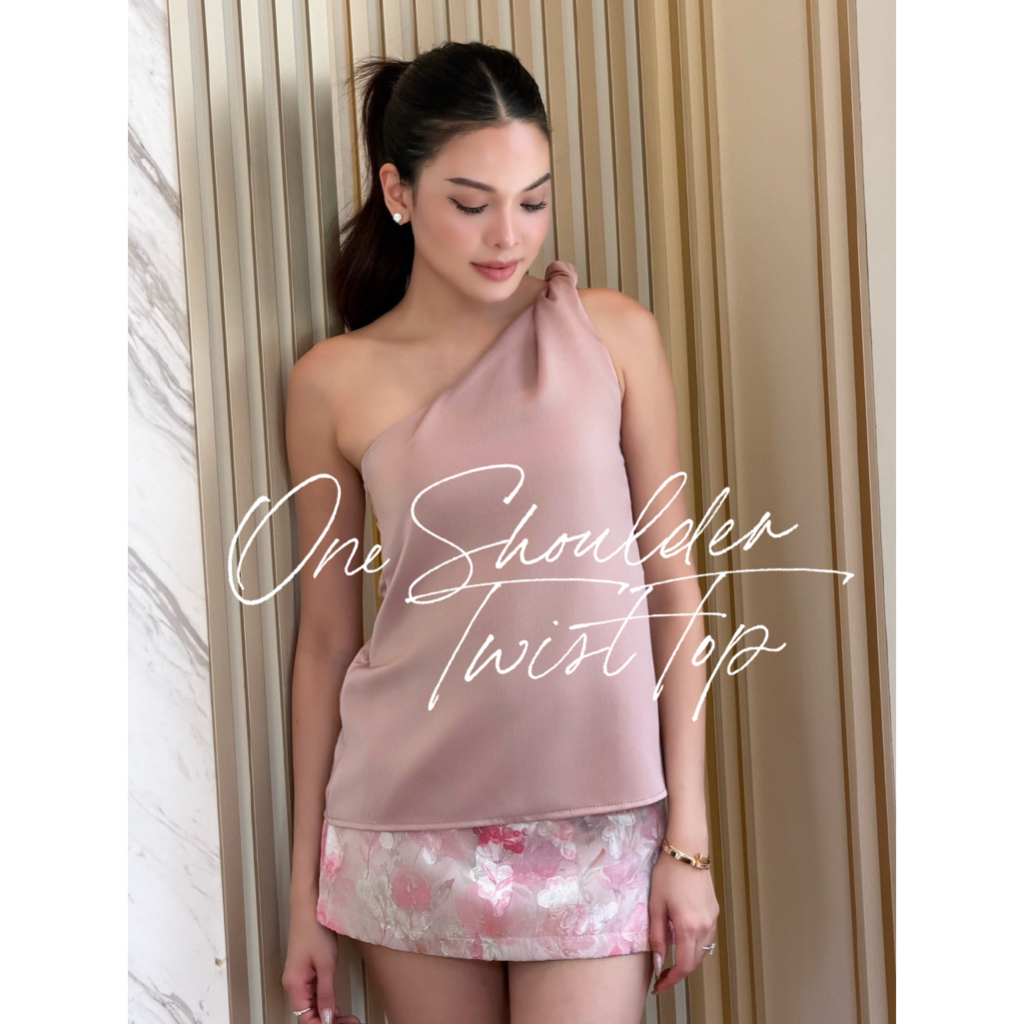 SEASON STUDIO - ONE SHOULDER TWIST TOP / เสื้อไหล่เดี่ยว ดีเทลไหล่ทวิส ผ้าซาติน
