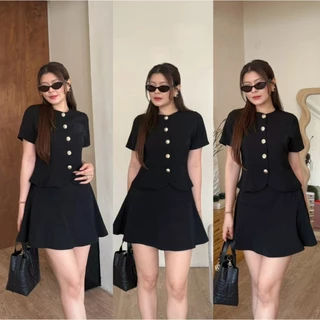 Coco Set : ชุดเซ็ทกระโปรงสั้นเสื้อคอกลมแขนสั้น เสื้อแขนสั้นแต่งกระดุมทอง กระโปรงสั้นแต่งระบายมีซับ BETTY (B056)