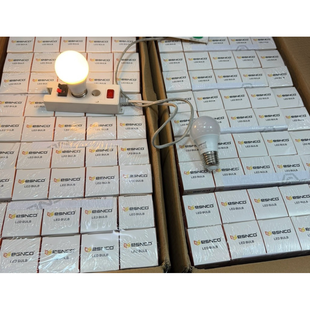 หลอดไฟ LED ขั้วE27 แสงวอร์ม 3000K/แสงขาว 6500K ขนาด: 5W/9W/12W/15W/18W ยกลัง 100 หลอดพร้อมส่งค่ะ