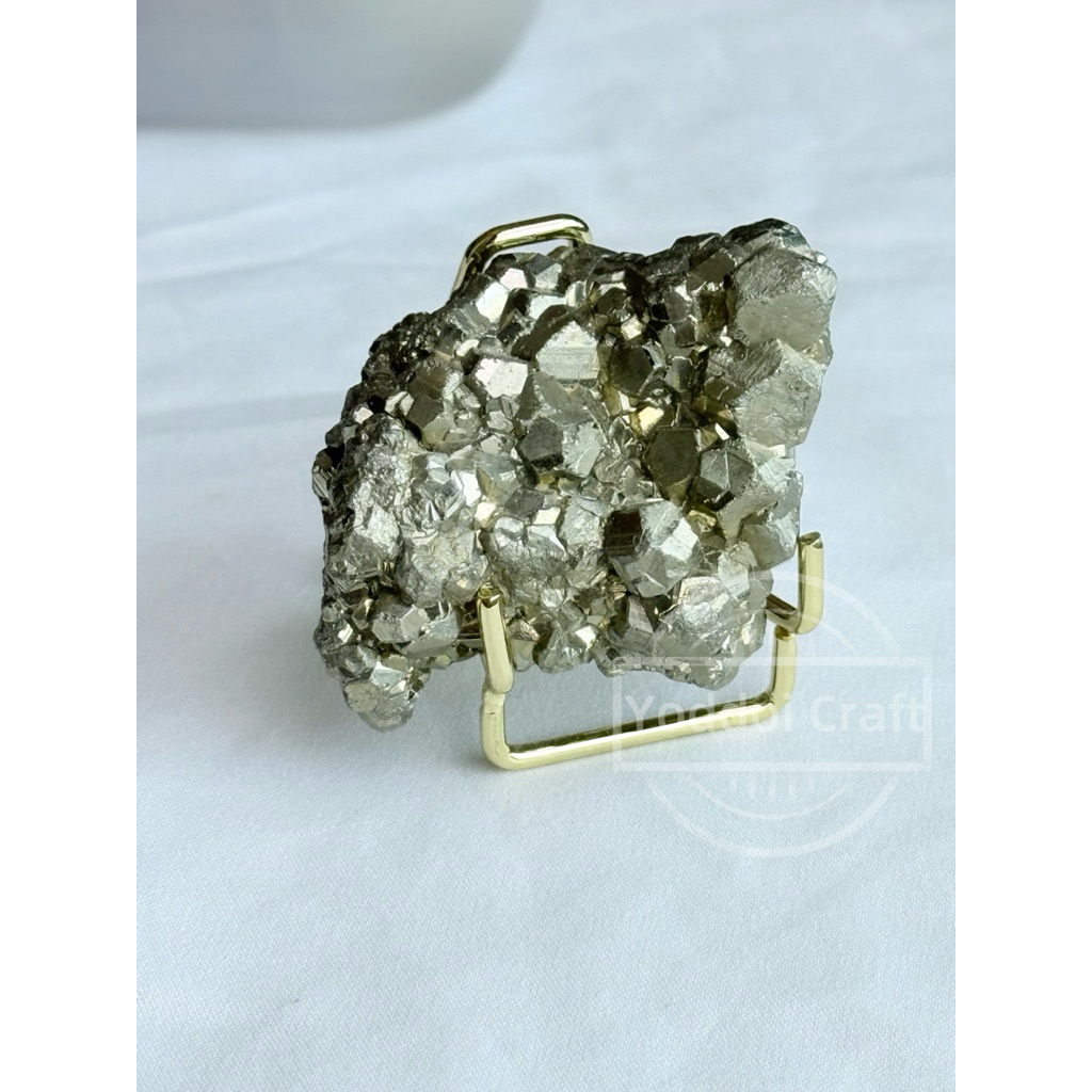 หินมงคล Pyrite (ไพไรต์)