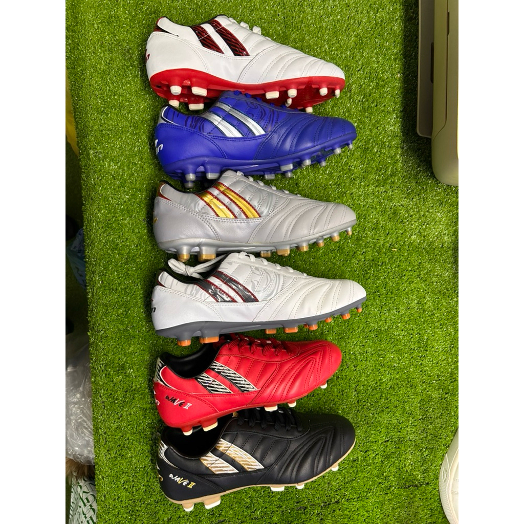 {รับประกันสินค้าของแท้100%} รองเท้าฟุตบอลสตั๊ดหนังวัวแท้ Pan Wave PF15WE