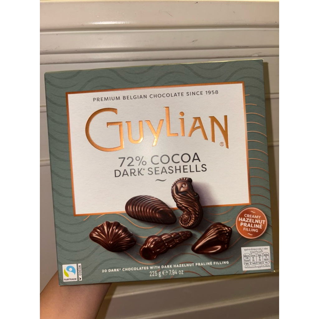 พร้อมส่ง กล่องใหญ่ Guylian 72% cocoa dark seashells 225 g. ใหญ่ จากเบลเยี่ยม