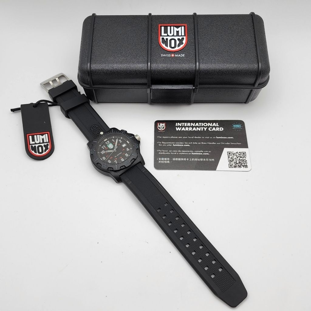 นาฬิกา LUMINOX MEN'S X2.2032 SWISS QUARTZ MANTA RAY CARBONOX BLACK DIAL POLYURETHANE WATCH 45 MM  (ใ