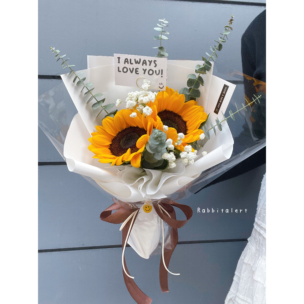ส่งด่วนกทม.และปริฯเท่านั้นค่ะ🙏🏻🌻ช่อดอกไม้สดช่อทานตะวันมีการ์ด9แบบให้เลือกช่อดอกไม้แทนความรู้สึก💓