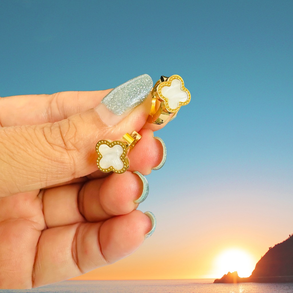 ต่างหู Van Cleef สแตนเลส