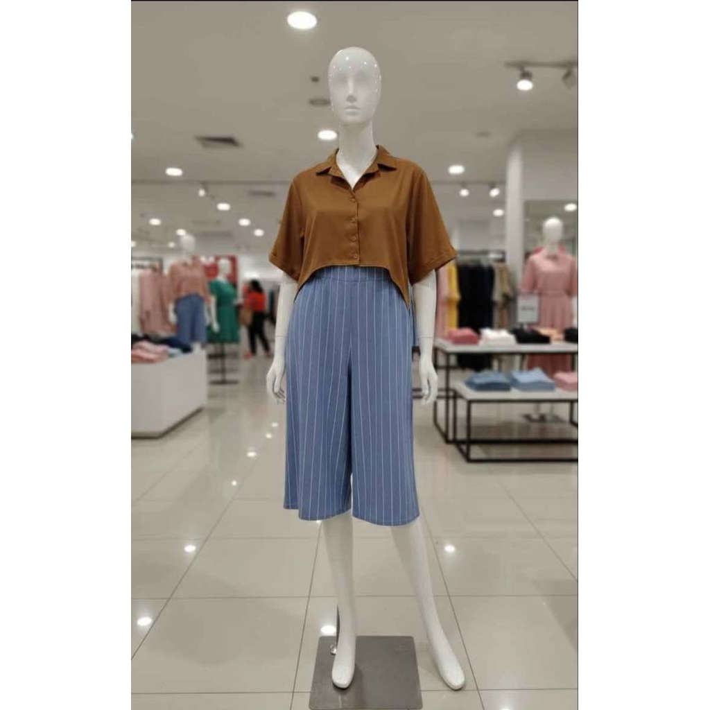 ชุดเซ็ท Zara มือสองของแม่ค้า 100 บาท Size Xs - M สีจริงรูปสุดท้าย