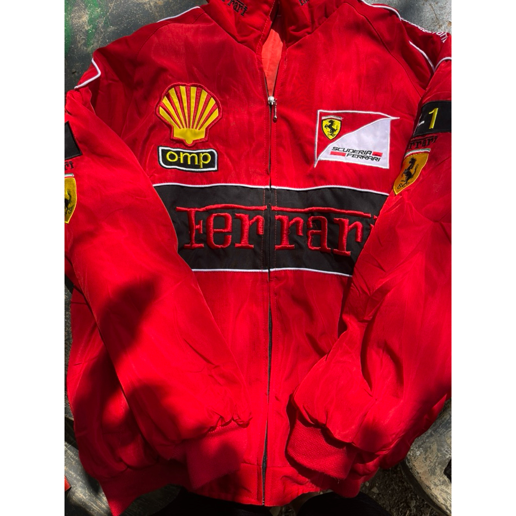 เสื้อแจ็คเก็ตFerrariมือสอง