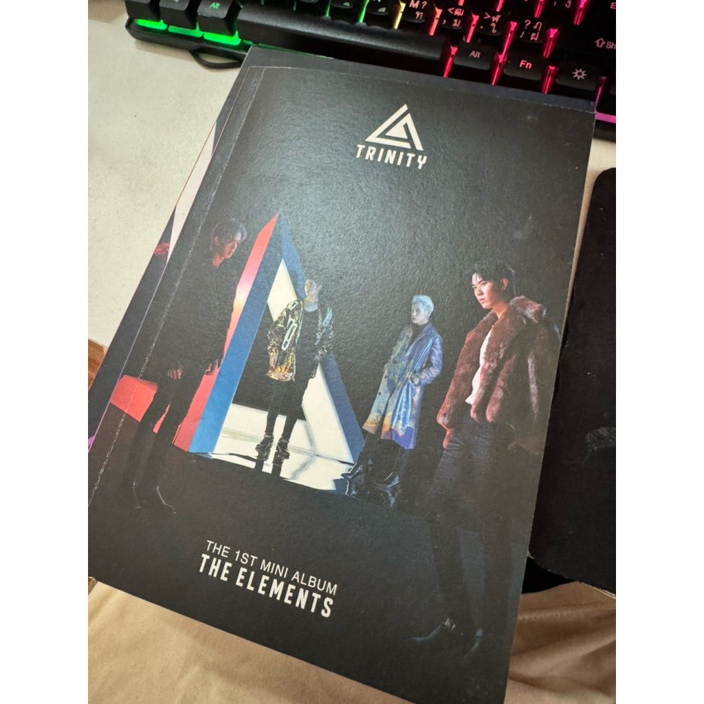 TRINITY  | photobook อัลบั้ม TRINITY The 1st Mini Album The Elements ของแท้ พร้อมส่ง