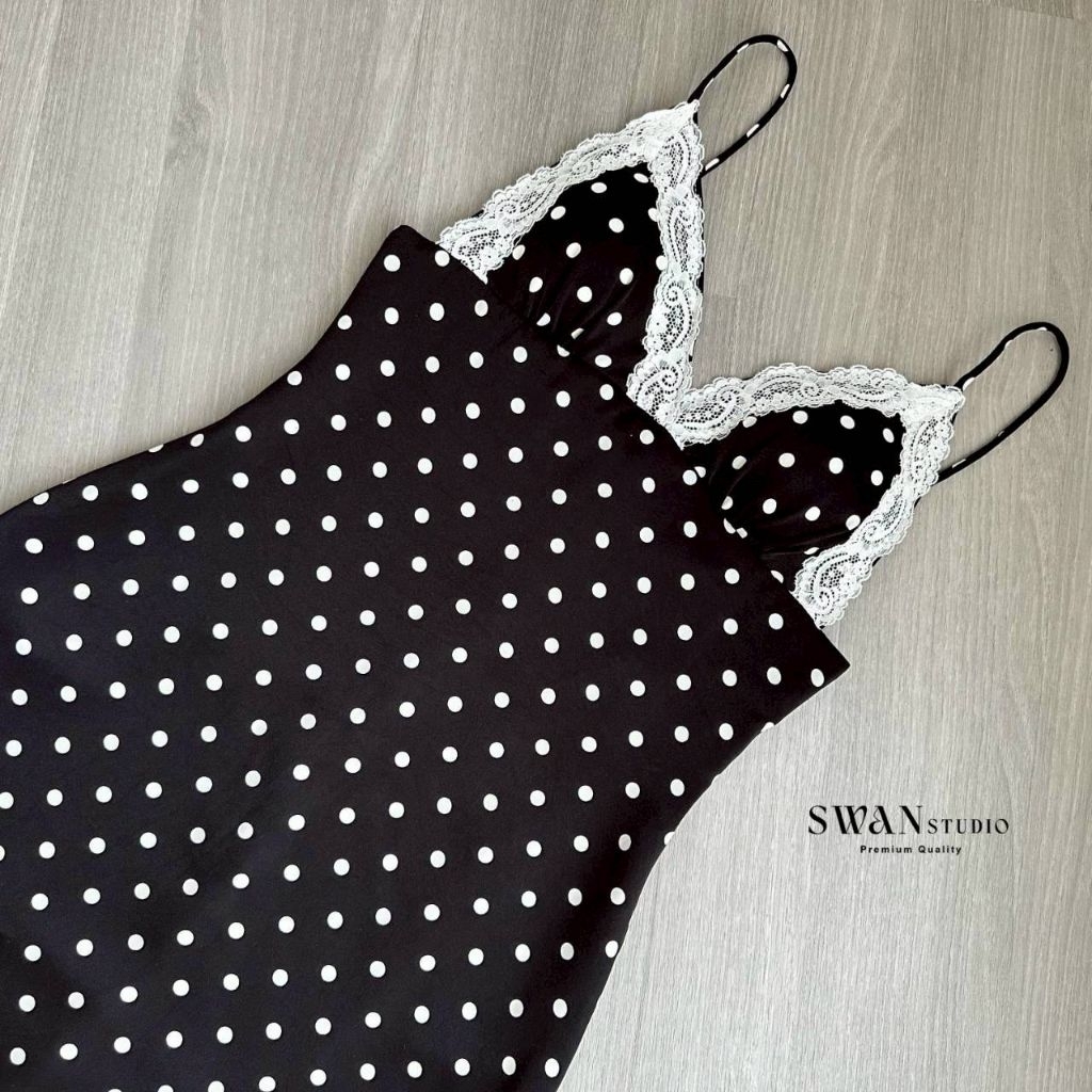 Swan เดรสสายเดี่ยวทรงยาวโทนสีดำลายจุด ดีไซน์ช่วงอกแต่งขอบลูกไม้สีครีม ราคา ถูกที่สุด ดีลบีเคเค แกลเลอรีภาพที่ 5