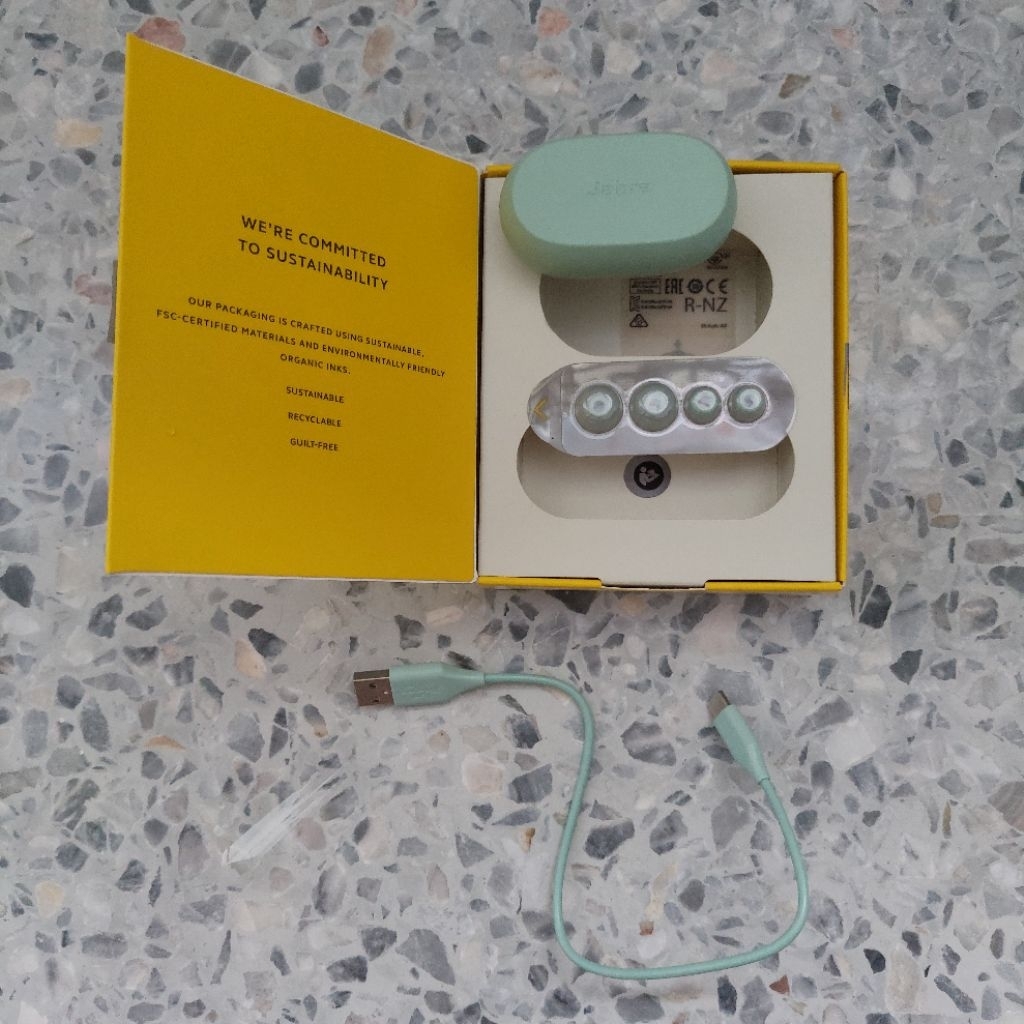 (มือสอง สภาพ 99%) หูฟังไร้สาย Jabra Elite 7 Active Mint
