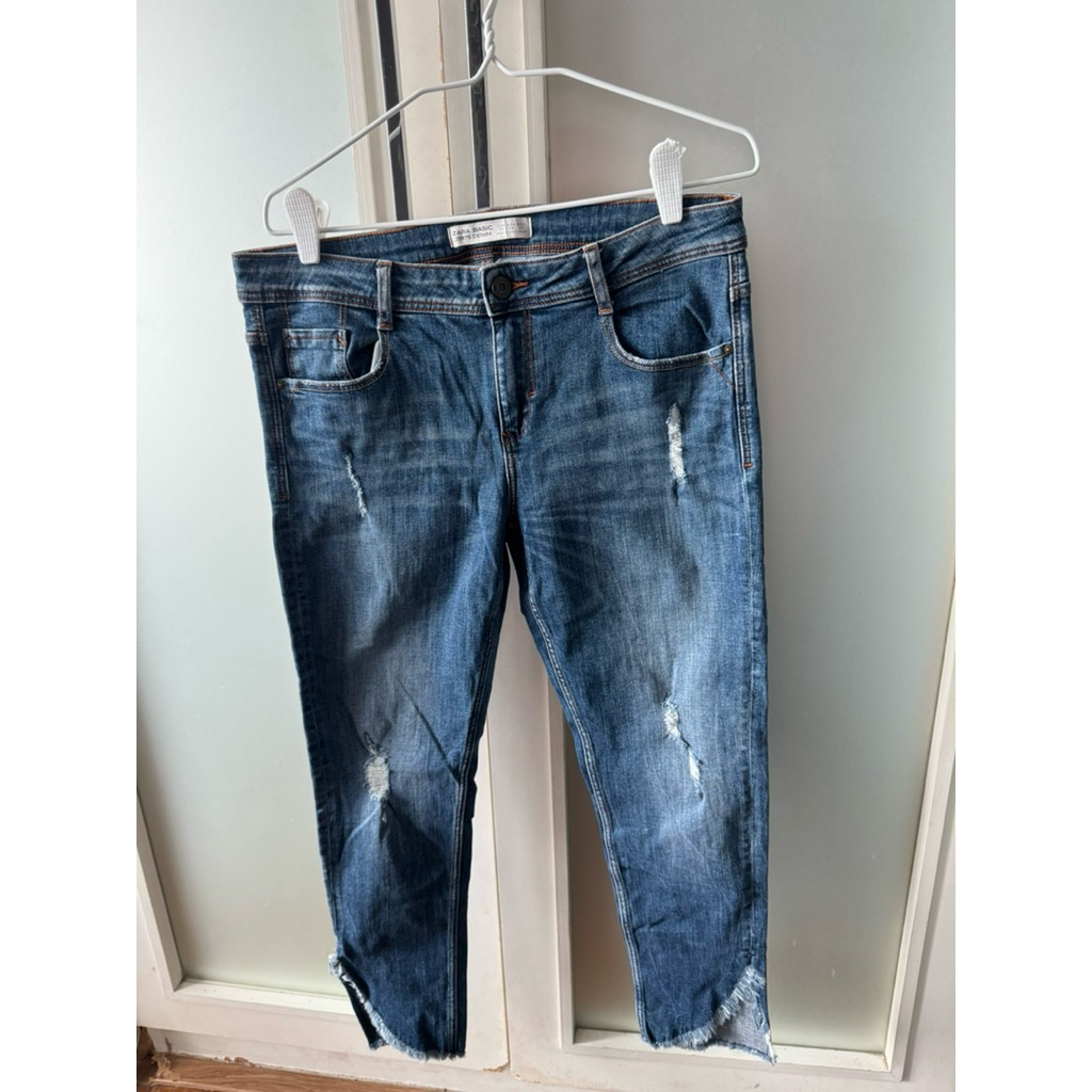 ส่งต่อกางเกงยีนส์ zara