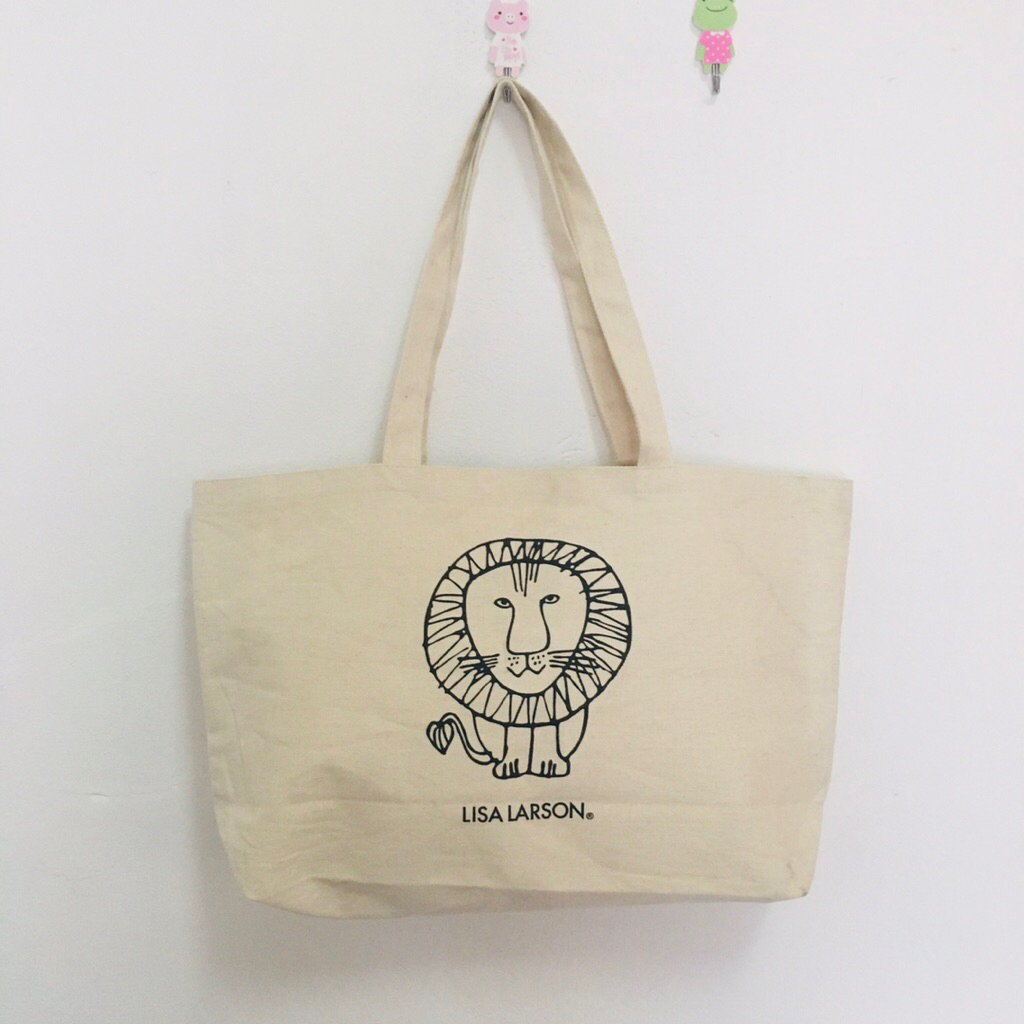 มือสอง• กระเป๋าผ้าใบใหญ่ Lisa Larson