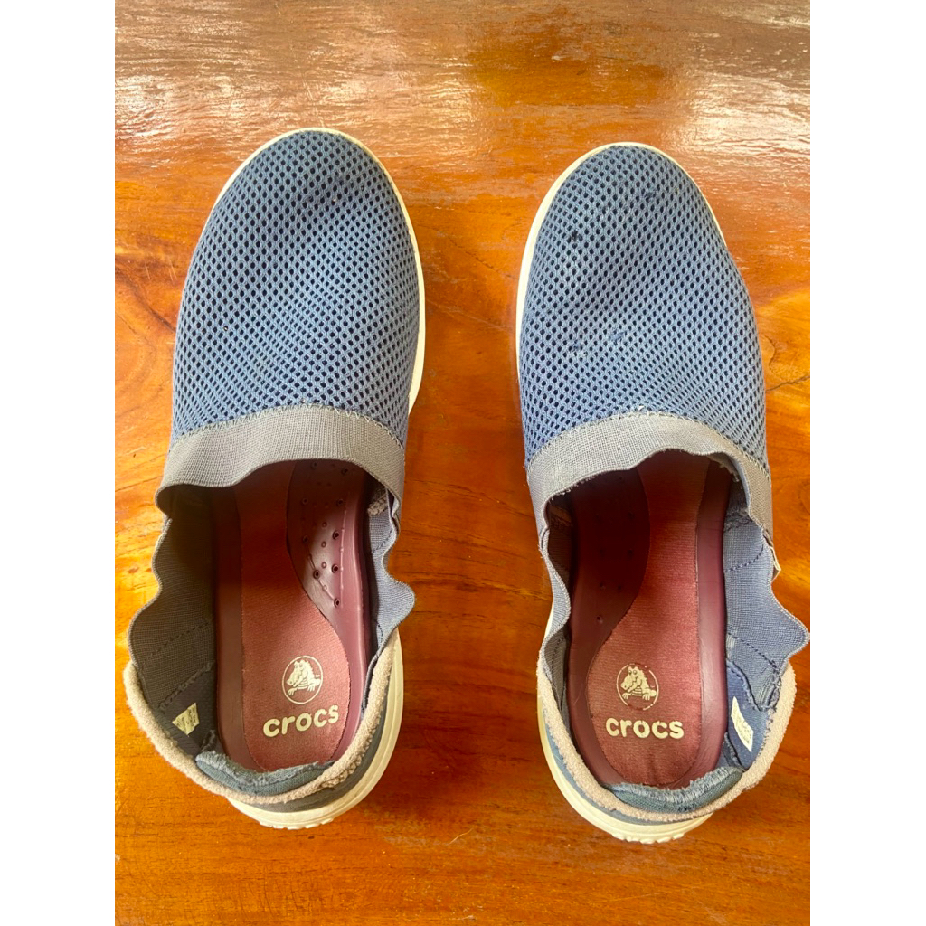 รองเท้า crocs มือสอง