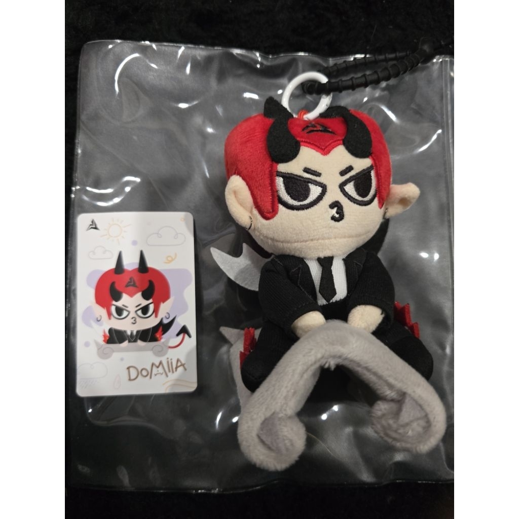 ตุ๊กตาโดเมียร์ V.2 DOMIIA BREEZY BALLOON DOLL KEYCHAIN LIMITED EDITION