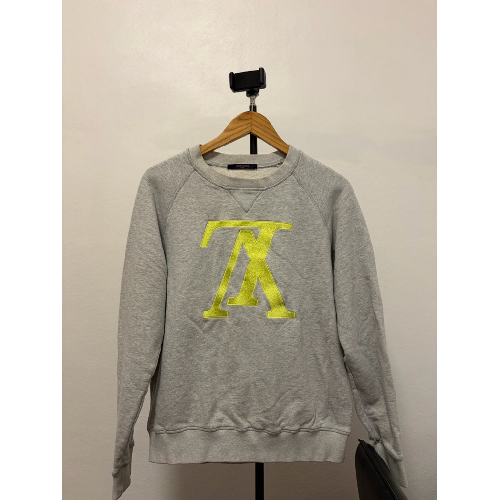 เสื้อมือสอง แบรนด์ LOUIS VUITTON