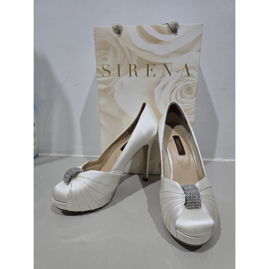 ส่งต่อรองเท้าเจ้าสาว แบรนด์ Sirena