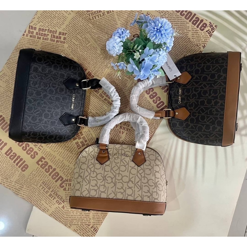 กระเป๋า Calvin Klein