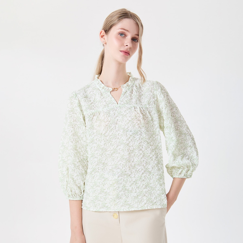 EP เสื้อเบลาส์แขนสามส่วน ผู้หญิง สีออฟไวท์ | Three Quarter Sleeve Blouse | 05130