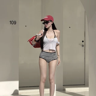 ☀️จัดส่งตอนนี้☀️ชุดว่ายน้ำ bikini sexy 3 ชิ้น บิกินี่+ผ้าคลุม ลายทาง มีฟองน้ำ#1123