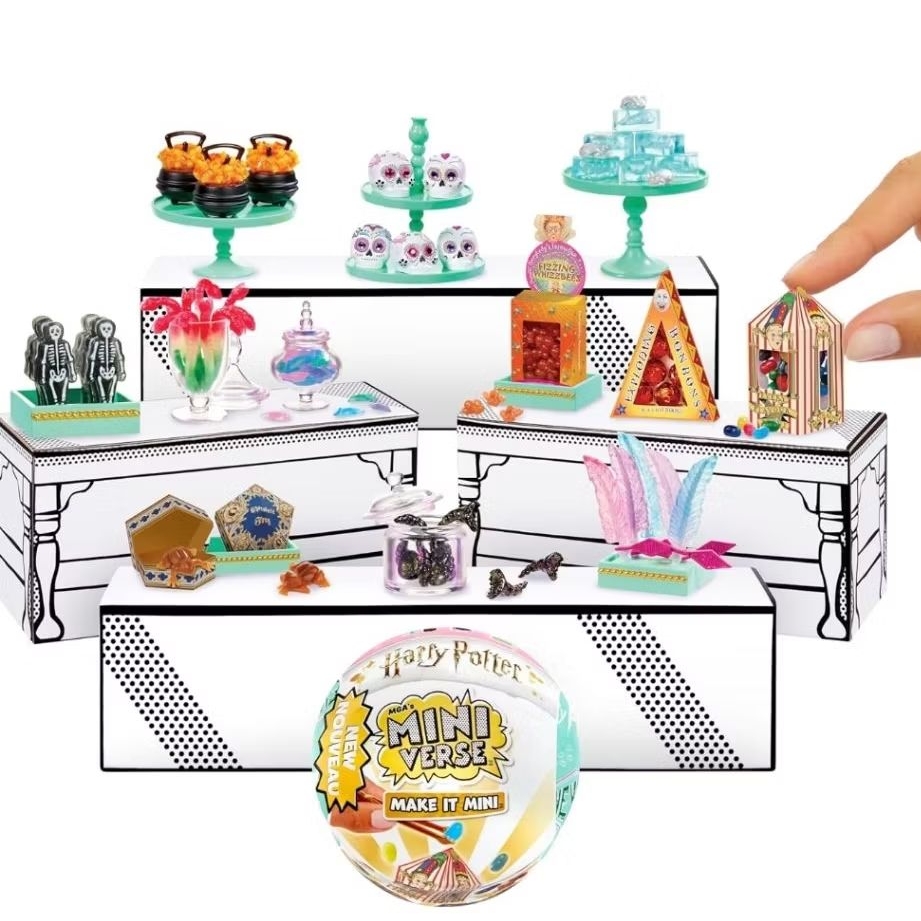 สุ่มของเล่นจาก MGA รุ่น Miniverse Make It Mini Honeydukes Harry Potter