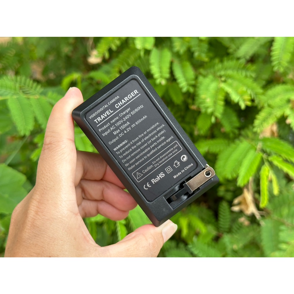 แท่นชาร์จแบตกล้อง SAMSUNG รุ่น SLB-0937 (ปลั๊กในตัว) พร้อมกล่อง มือ 1 ราคา ถูกที่สุด ดีลบีเคเค แกลเลอรีภาพที่ 2