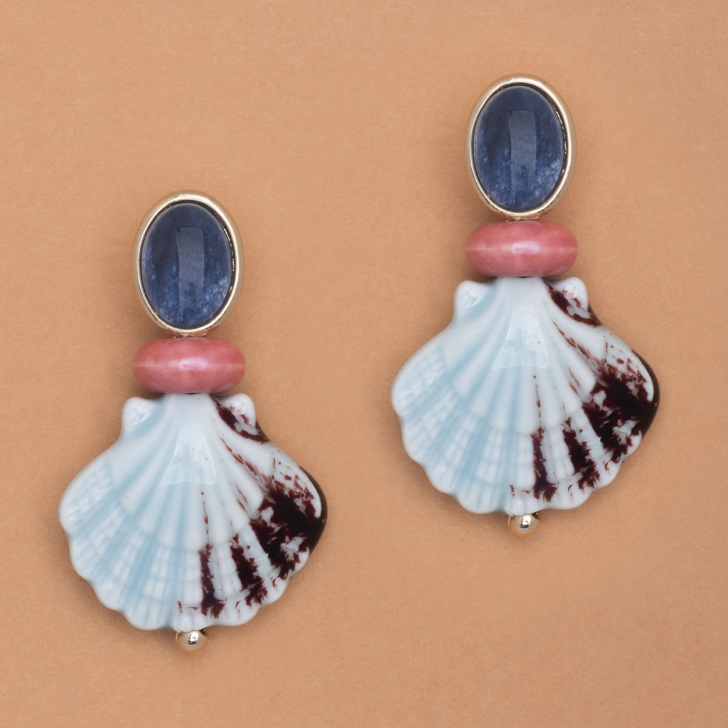 NAKAMOL - BLUE SHELL DROP EARRINGS ต่างหูเปลือกหอย สีฟ้า