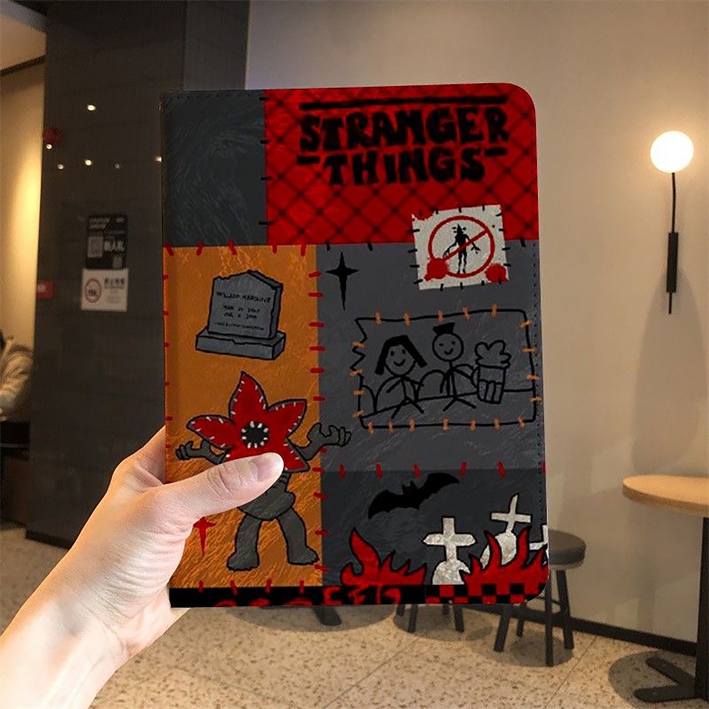 24 ชั่วโมง เคสไอแพด Air8 Gen12 Gen11 Stranger Things เคสiPadหมุน 360° Gen10 Air7 Air6 Gen9/8/7 10.2