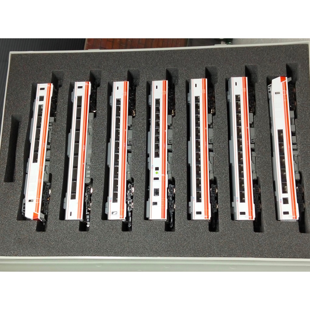 โมเดลรถไฟ kiha 183 Tomix N gauge 1 ขบวน เซ็ท 6 คัน * มือสอง *   โมเดลรถไฟkiha183 โมเดลรถไฟคิฮะ183  ค