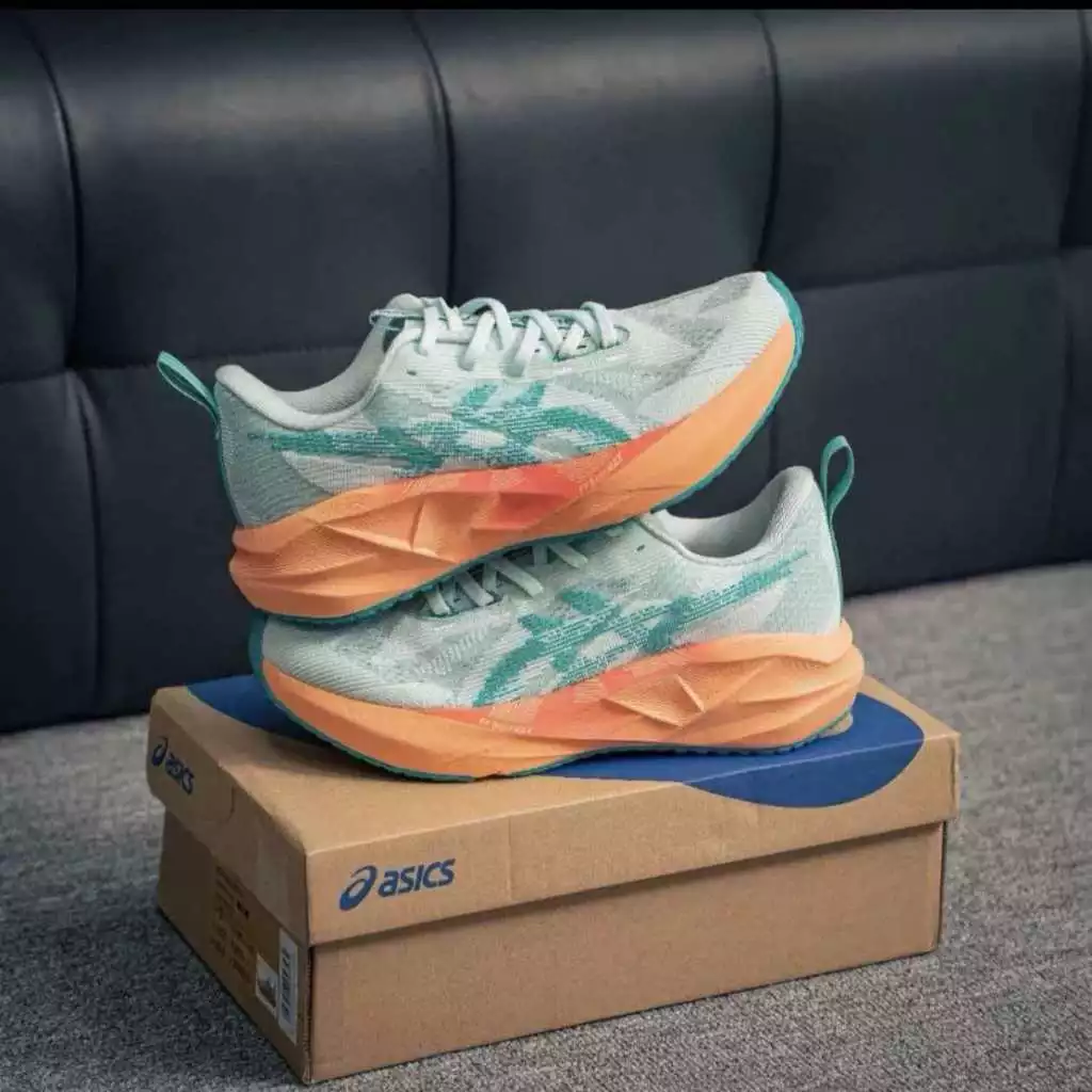 【🔥ของแท้100%✅】ASICS Novablast 5 🏃 จัดส่งไว น้ำหนักเบา ทนทานสุดๆ รองเท้าผู้ชาย รองเท้าวิ่ง thumbnail 5