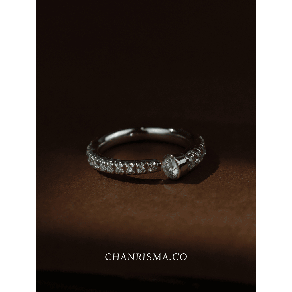 ✅ Chanrisma.Co เเหวนรุ่น Inner Half Eternity Ring | Sterling Silver 925 เเหวนเงินเเท้ชุบด้วยทองขาว Rhodium
