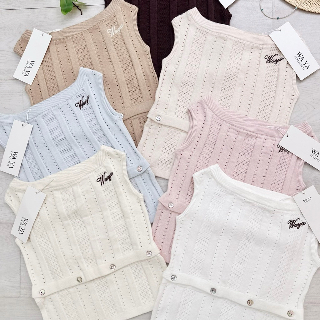 WAYA new ✨ ไหมพรมแขนกุด แต่งกระดุม น่ารักมากพร้อมส่ง #25391