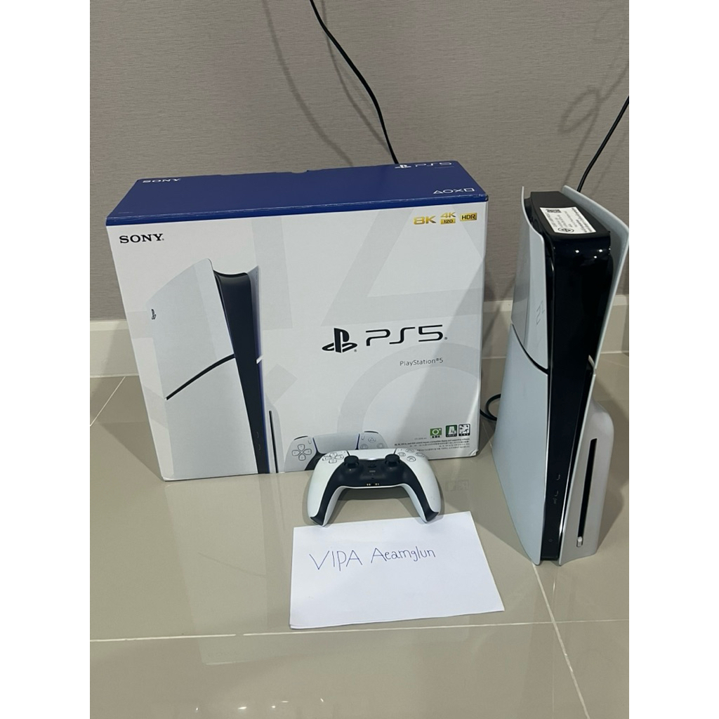 Ps5 slim disc 2018 สินค้าเป็นมือ 2 อุปกรณ์ครบ มีเกมส์ติดเครื่อง 2 เกมส์ GT7 , it takes two