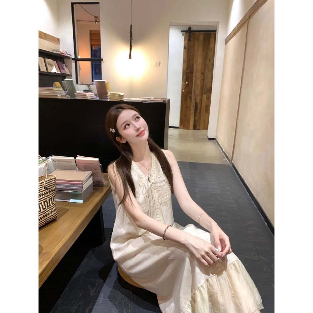 Mogwany  พร้อมส่ง M / พรี S / Gale Embroidered Dress ลายปัก มีซับใน น่ารักมาก เก็บโค้ดหน้ากิจกรรม