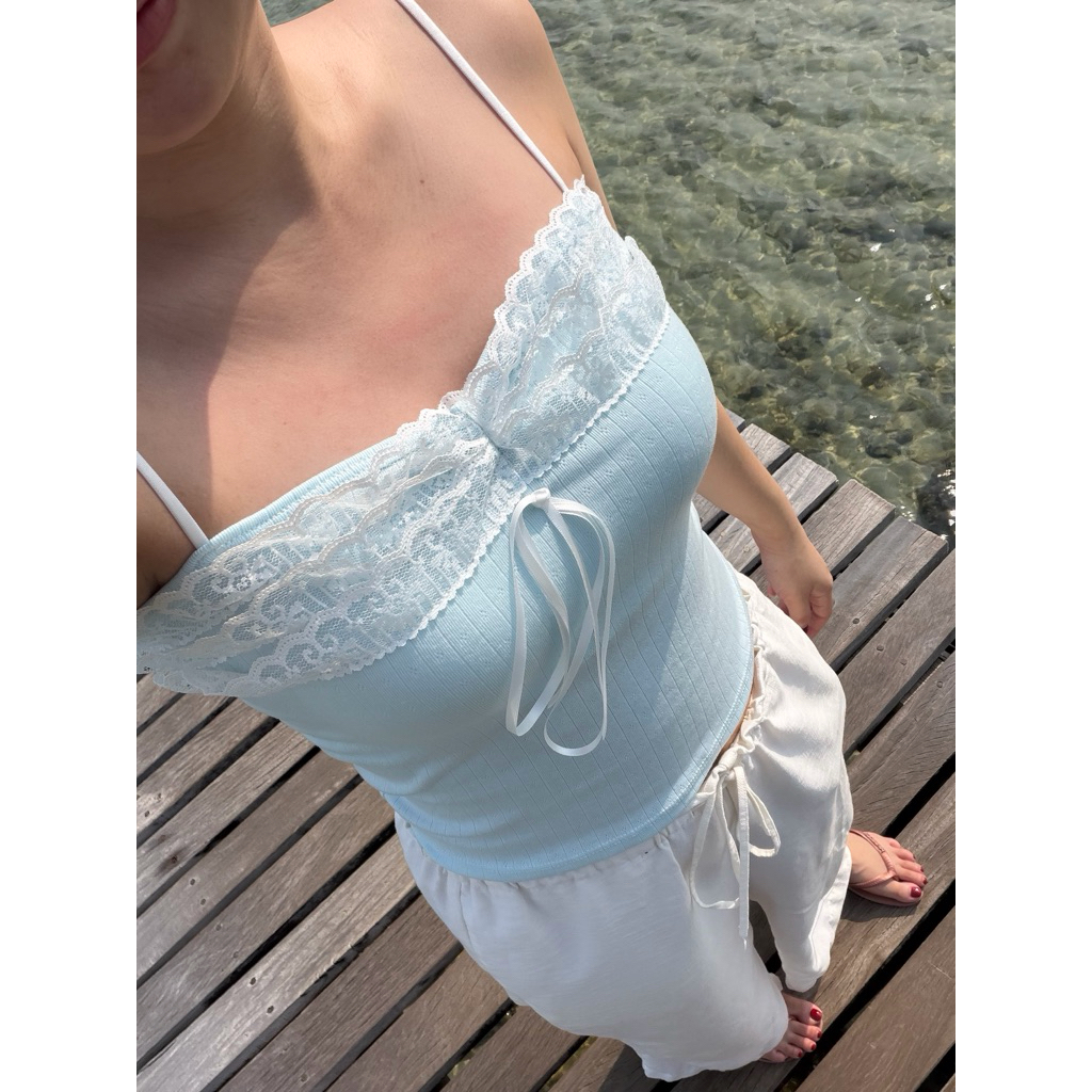 Soft Lace Ribbon Top สายเดี่ยวลูกไม้ ละมุน
