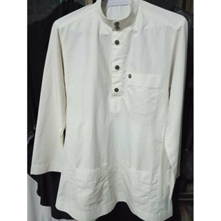 ส่งเร็ว เสื้อผู้ชายสีขาวแขนปล่อยสามารถสั่งตัดได้