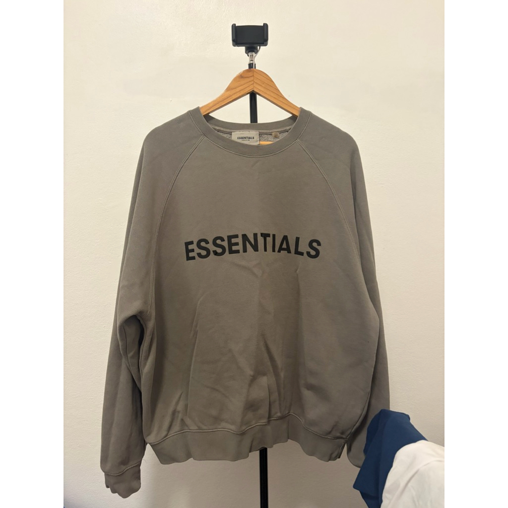 เสื้อมือสอง แบรนด์ essentials