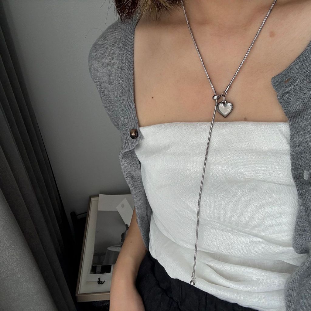 Minimal Heart Long Necklace สร้อยคอหัวใจยาวสไตล์มินิมอล พร้อมจี้รูปหัวใจ เพิ่มลูกเล่นด้วยสายยาวสไตล์เลเยอร์