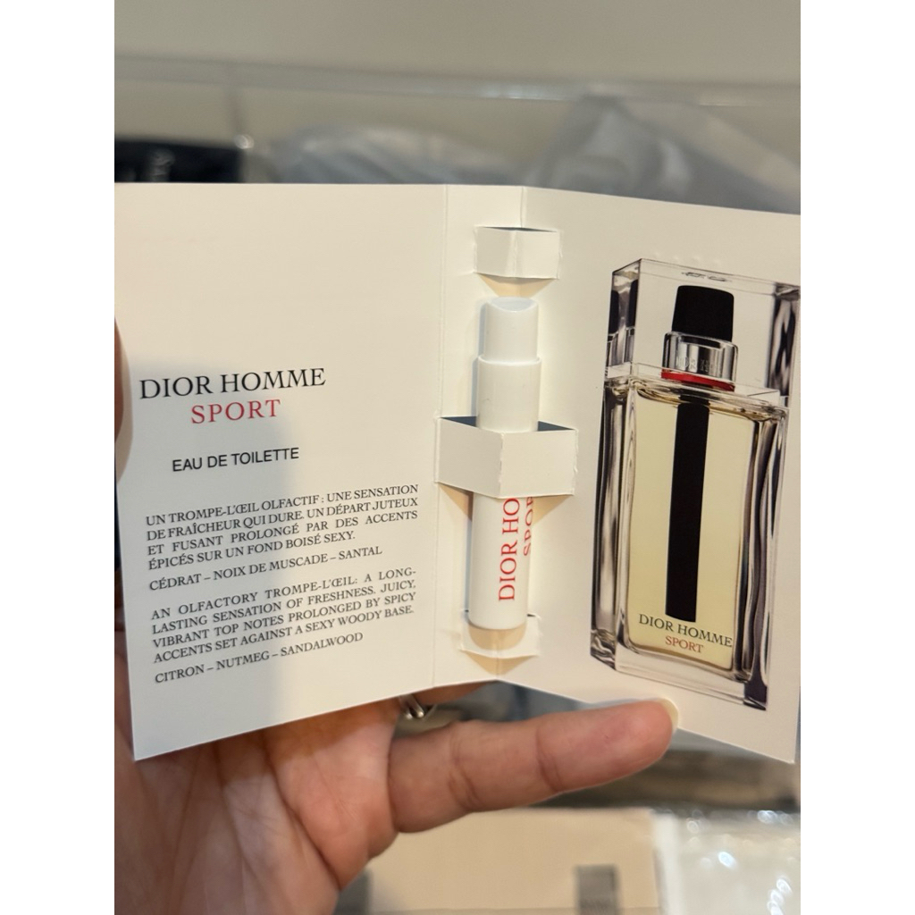รุ่นที่เน้นความสดชื่น ทันสมัย เหมาะสำหรับใช้ในชีวิตประจำวัน 1ml