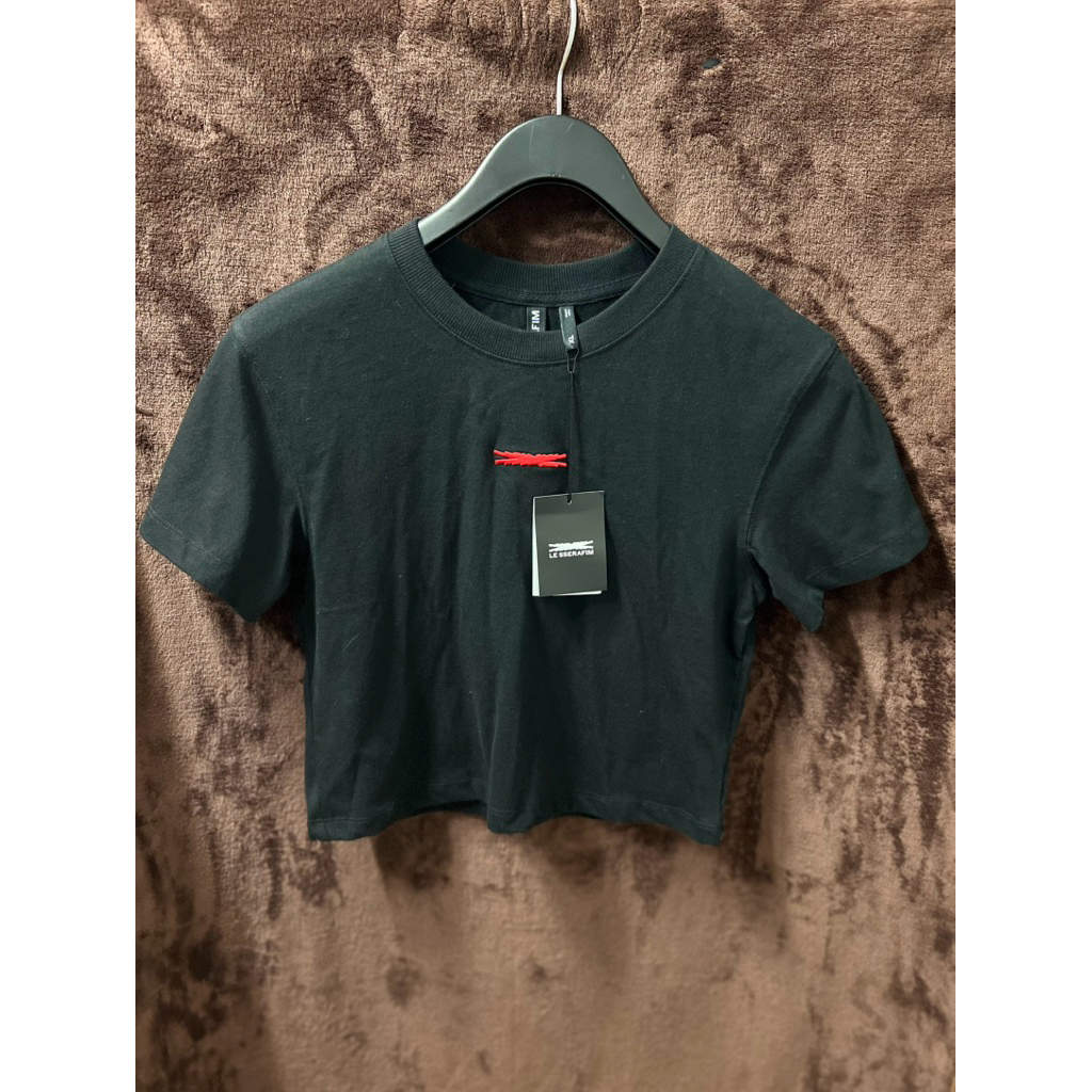 ครอปใหม่ ป้ายห้อยจ้า le sserafim เสื้อวง
