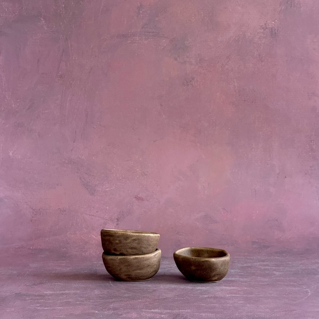 ถ้วยน้ำจิ้ม ถ้วยซอส รูปทรงวอลนัท Sauce Bowl ถ้วยเซรามิค ถ้วยเล็ก จำนวน4ชิ้น - AT1CERAMIC
