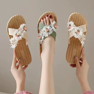 พร้อมส่ง🌷 รองเท้าแตะลายสาน สายไขว้ติดดอกไม้ รองเท้าแบบสวมแฟชั่นผู้หญิง นิ่มใส่สบาย ใส่เที่ยวทะเล สีพื้นมินิมอล🌷S33